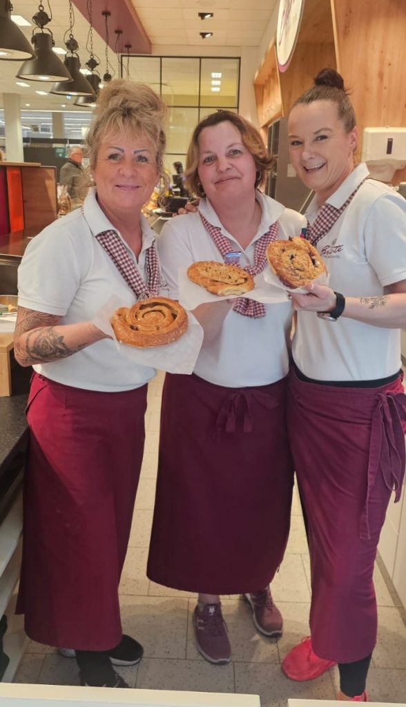 24bfee61-c8fe-4f3f-9f47-e04b36a55a00